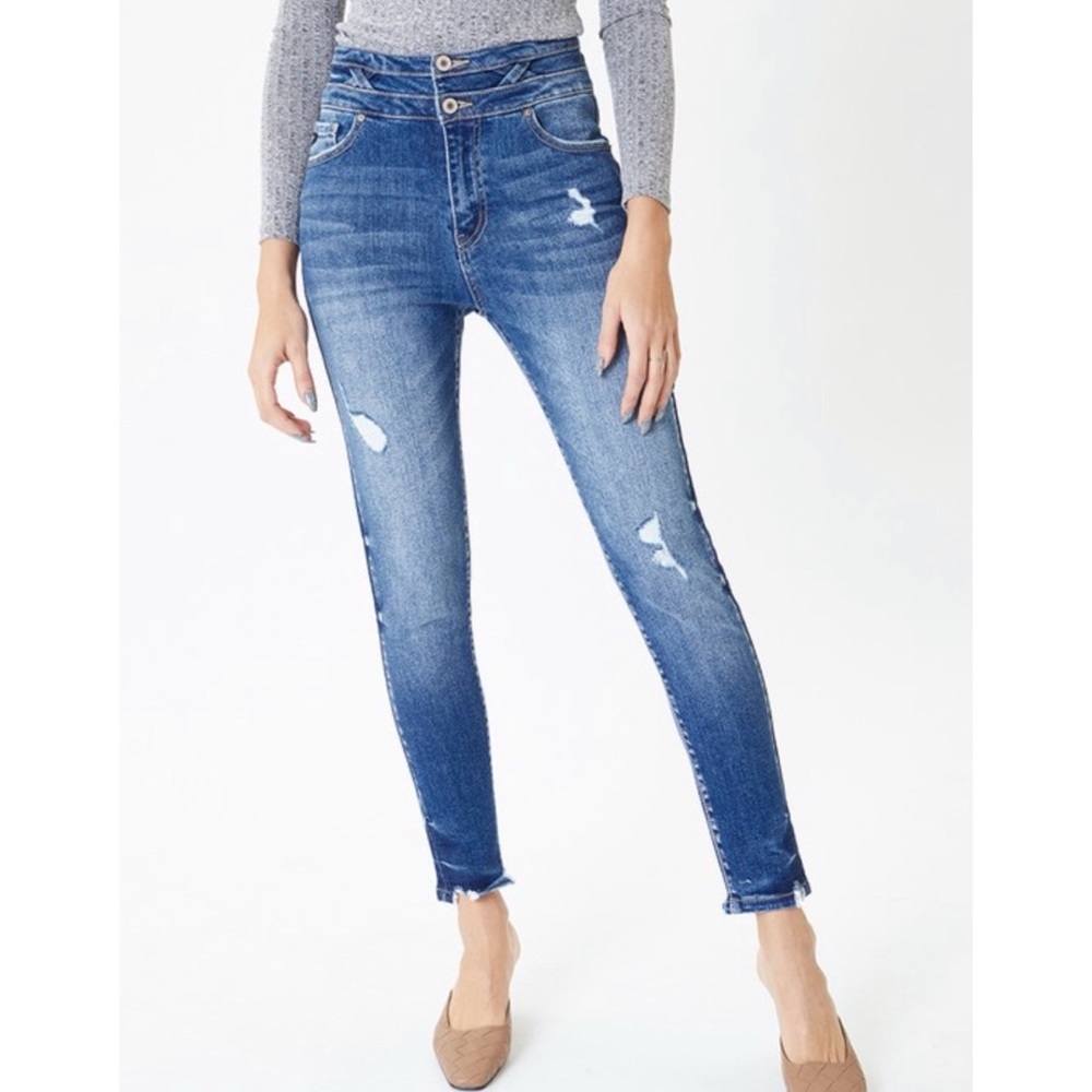 •New • Elisa • Ultra High Rise Super Skinny - Picture 2 of 9